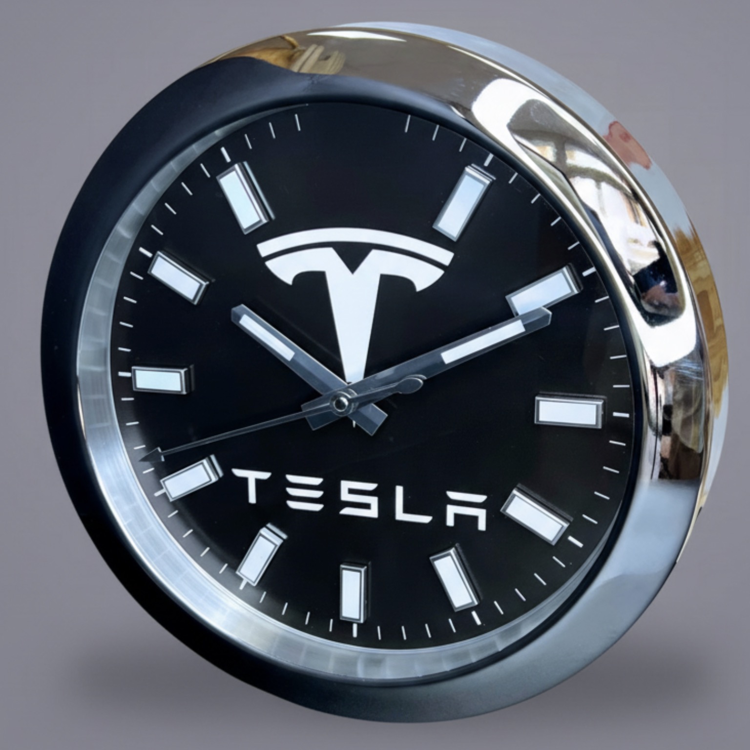 L'orologio da parete Tesla