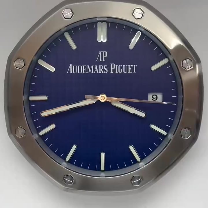 Orologio da parete Audemars Piguet Royal Oak Style – Dealer Display (Quadrante Blu "Tapisserie") - immagine 3