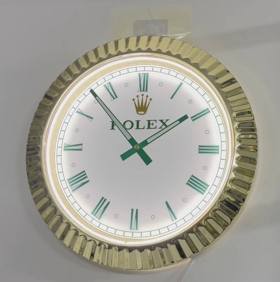 שעון קיר dealer display סגנון Datejust זהב וירוק מהדורת רומא "מואר" (ניתן לעמעום באמצעות USB) – תמונה 3