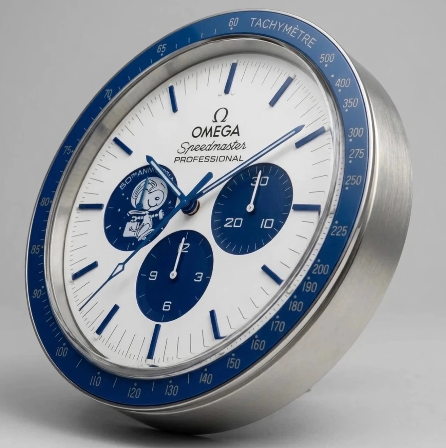 Omega Speedmaster Professional ("Silver Snoopy Award" 50th Anniversary) 38cm – Dealer Display Wall Clock